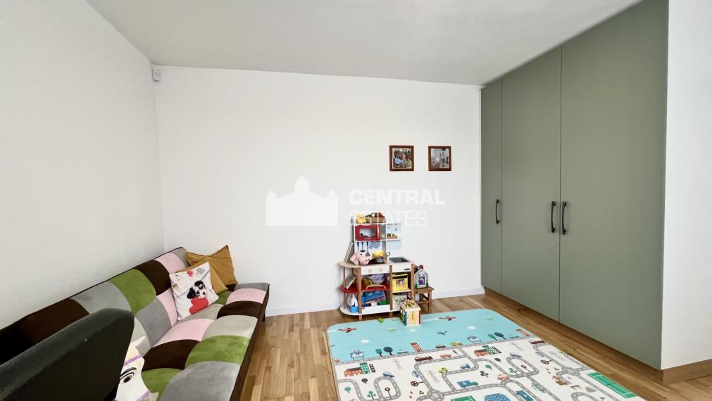 5- izbový rodinný dom s veľkým pozemkom na predaj v Lehniciach