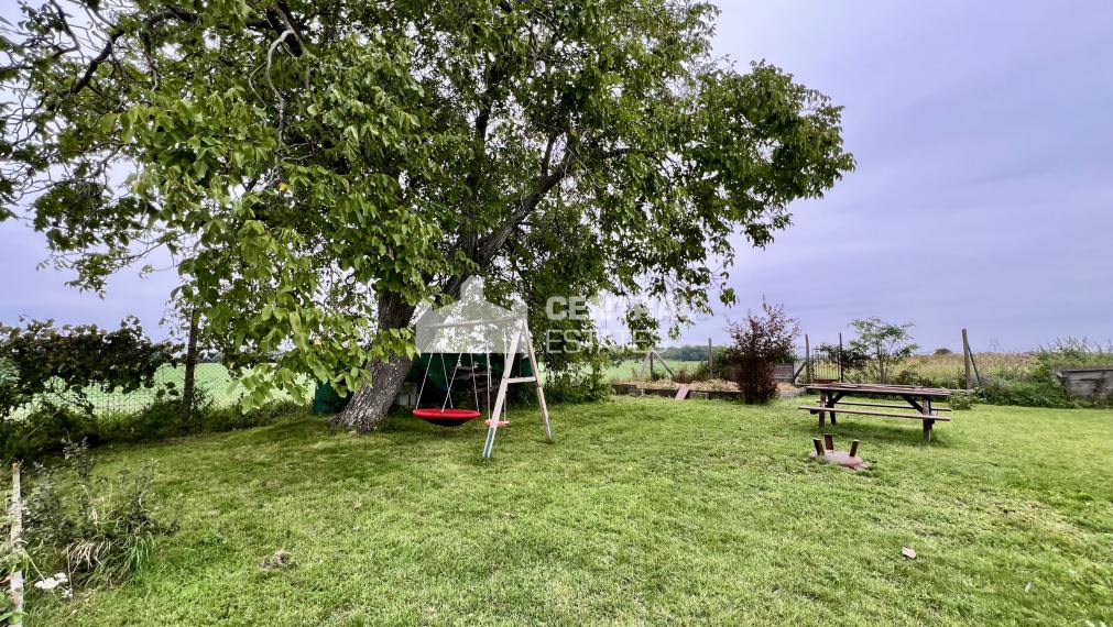 5- izbový rodinný dom s veľkým pozemkom na predaj v Lehniciach