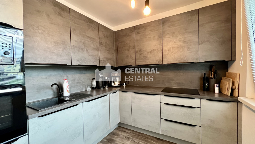 Priestranný 4- izbový byt s lodžiou na predaj v Podunajských Biskupiciach