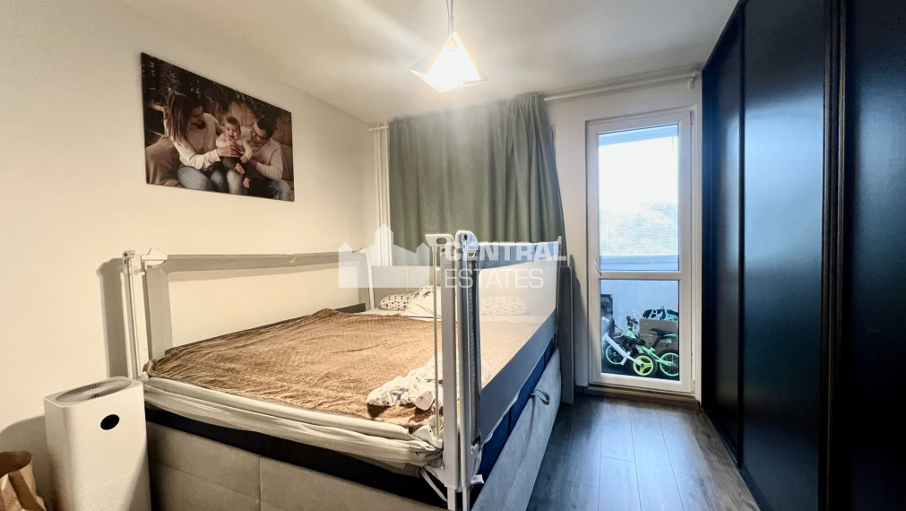 Priestranný 4- izbový byt s lodžiou na predaj v Podunajských Biskupiciach