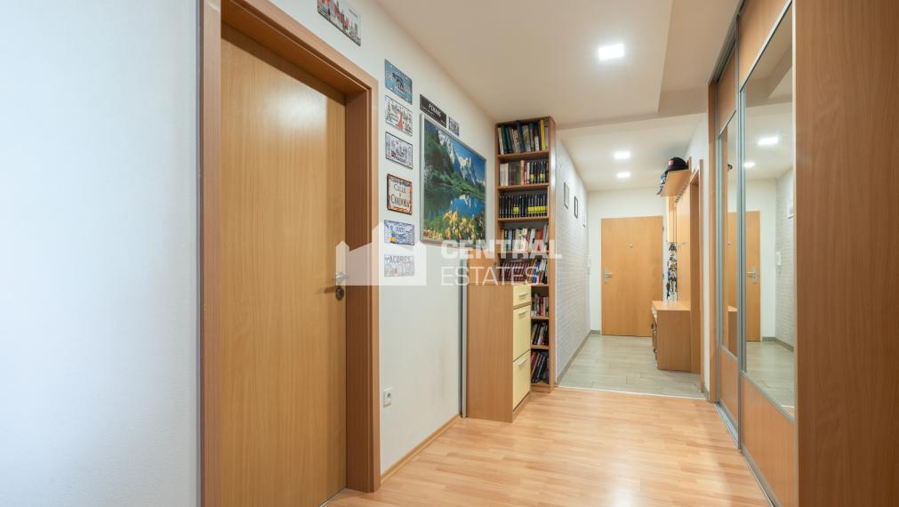 Spacious 2- bedroom apartment with balcony for sale in Vrakuna