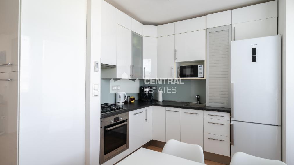 Spacious 2- bedroom apartment with balcony for sale in Vrakuna