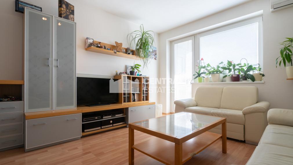 Priestranný 3- izbový byt s balkónom na predaj vo Vrakuni