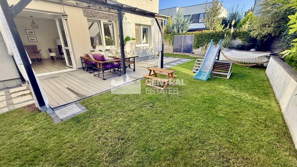 Modern 2- bedroom apartment in a new building with a garden for sale in Rovinka