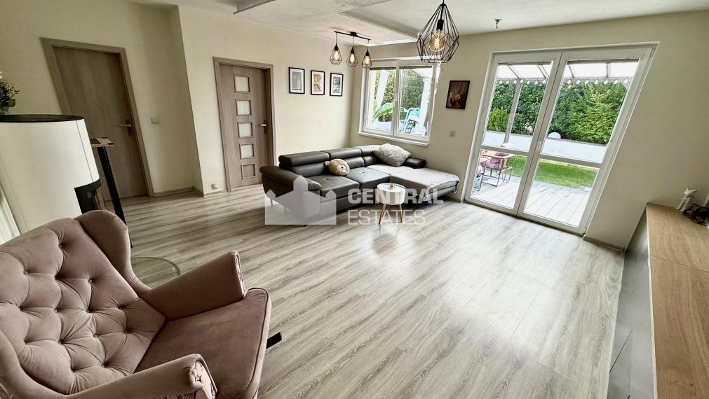 Modern 2- bedroom apartment in a new building with a garden for sale in Rovinka