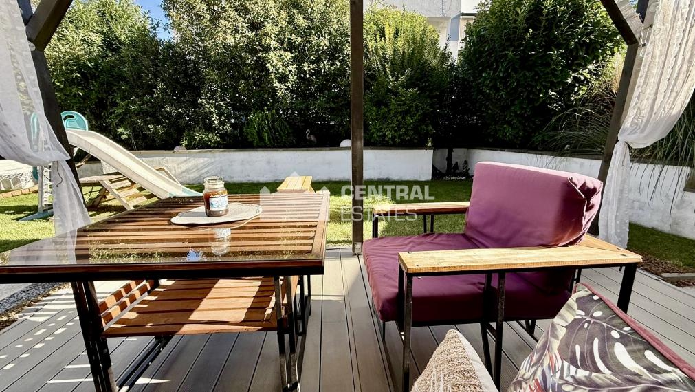 Modern 2- bedroom apartment in a new building with a garden for sale in Rovinka