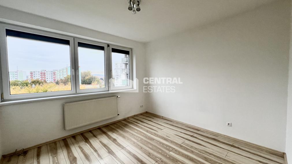 Sunny 2- bedroom apartment in a new building for sale in Podunajske Biskupice