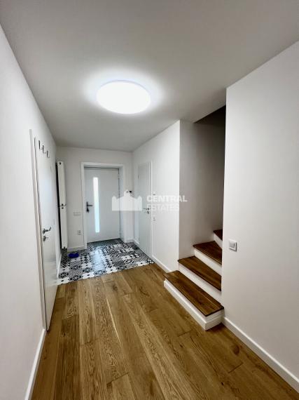 Kompletne zrekonštruovaný rodinný dom na predaj v Ivanke pri Dunaji