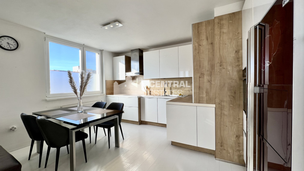 Klimatizovaný 4- izbový byt v novostavbe na prenájom v Karlovej Vsi