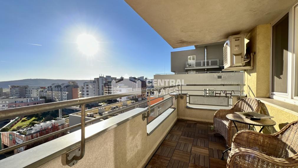 Klimatizovaný 4-izbový byt v novostavbe s parkovaním na prenájom v Karlovej Vsi