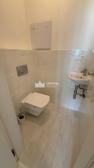 Klimatizovaný 4- izbový byt v novostavbe na prenájom v Karlovej Vsi