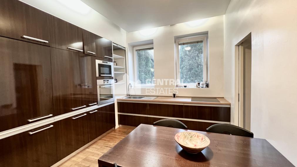 Priestranný 2- izbový byt na predaj v Starom meste