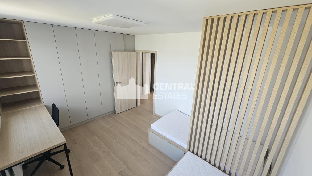 Beautiful 2- bedroom apartment for rent in a new building with a terrace and parking