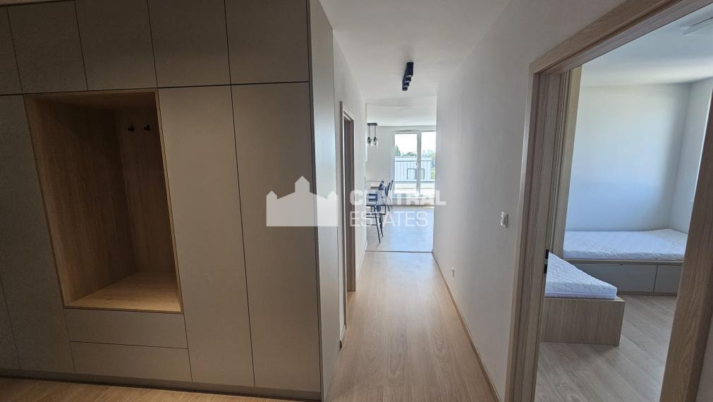 Beautiful 2- bedroom apartment for rent in a new building with a terrace and parking