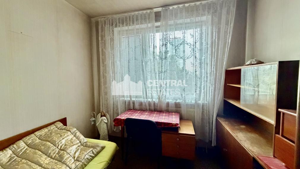 Priestranný 3- izbový byt s lodžiou na predaj v Ružinove