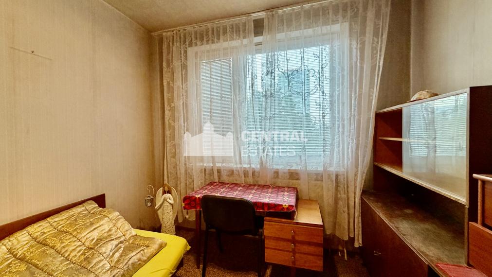 Spacious 3-room apartment with a loggia for sale in Ružinov