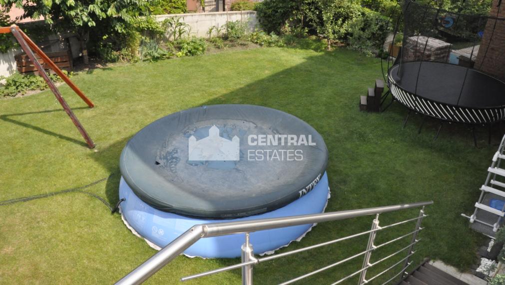 Luxusný 4- izbový byt v novostavbe s terasou na prenájom v Starom meste