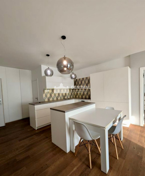 Slnečný 2- izbový byt v novostavbe s balkónom na prenájom v Novom meste