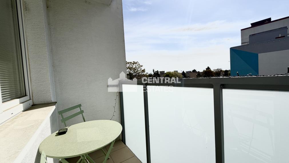 2- izbový byt, 50m2, balkón, pivnica, predaj Ružinov