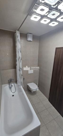 Slnečný 4i byt 92m2, 2x balkón, 2x parkovanie, prenájom