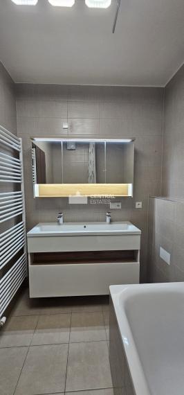 Slnečný 4i byt 92m2, 2x balkón, 2x parkovanie, prenájom
