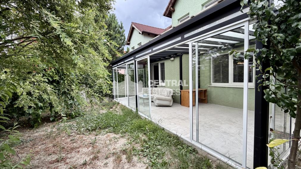5- izbový rodinný dom zimná záhrada predaj  Dunajská Lužná