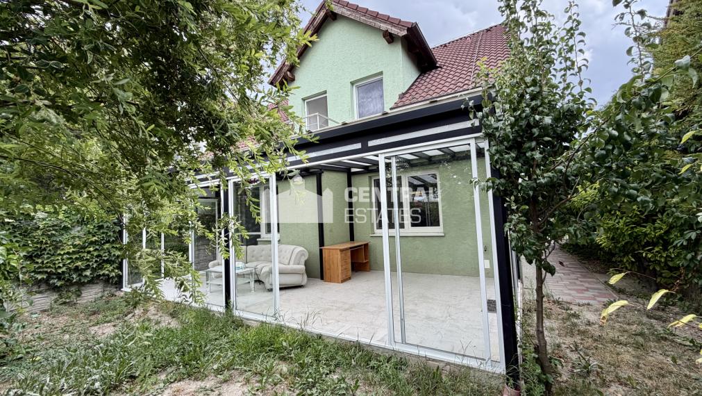 5- izbový rodinný dom zimná záhrada predaj  Dunajská Lužná