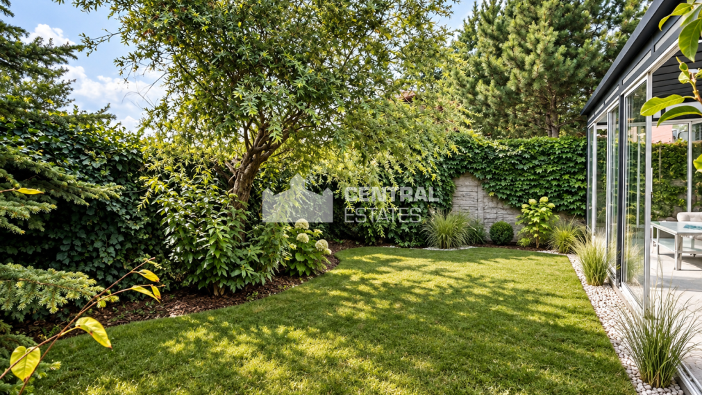 5-room family house with a winter garden and parking for sale in Dunajská Lužná