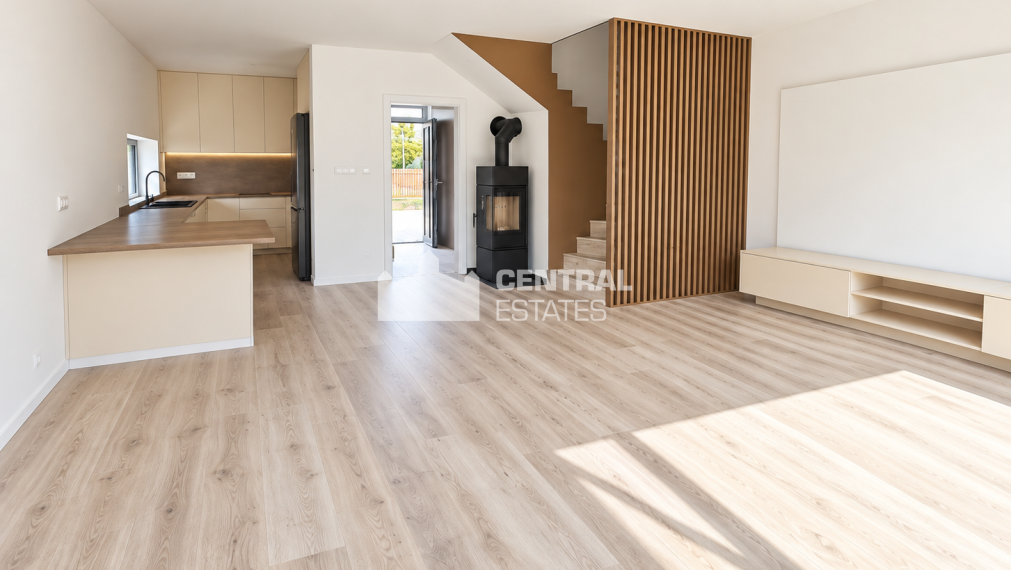 novostavba 4- izbový byt/ úžitková plocha 96 m2/ záhrada, 2 x parkovanie