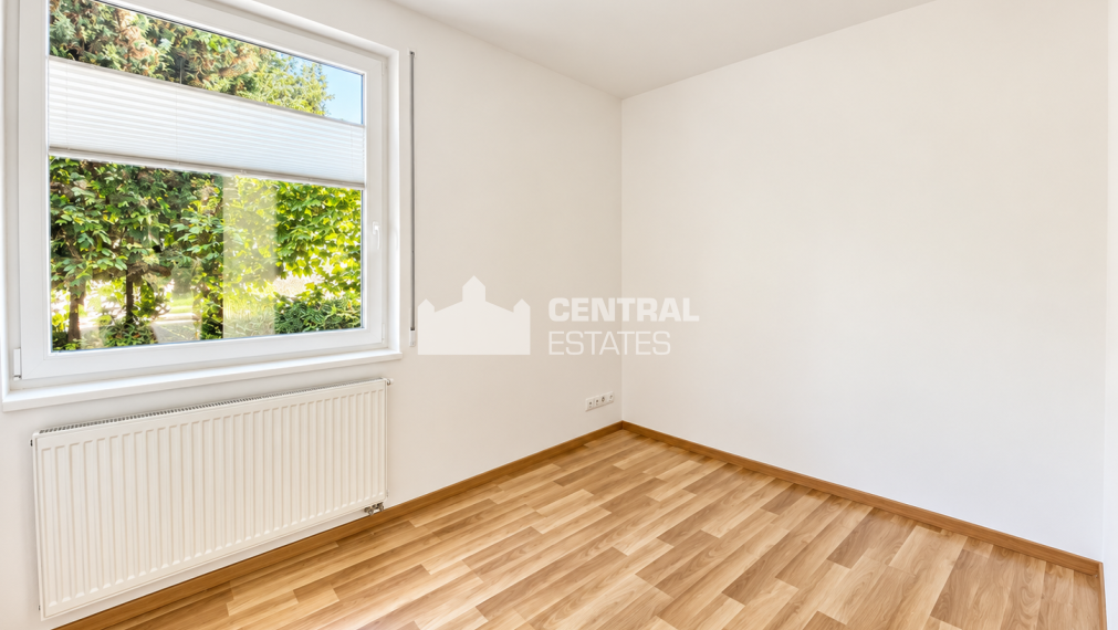 6-izbový rodinný dom, úžitková plocha 265 m2/ záhrada 600m2