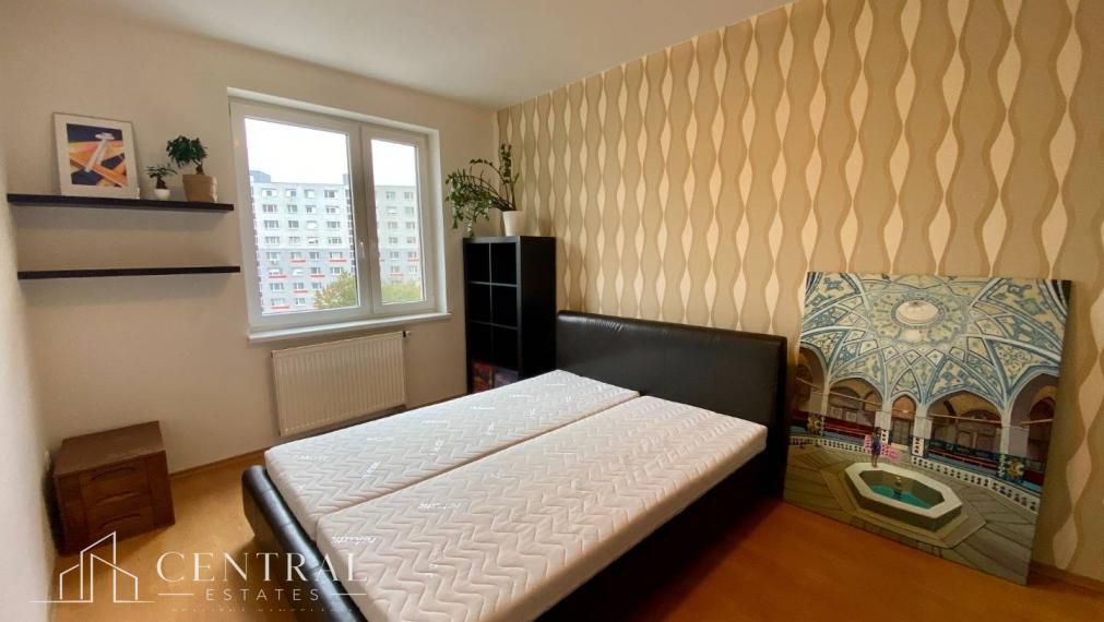 Veľmi pekný 2i byt s balkónom na prenájom v Petržalke