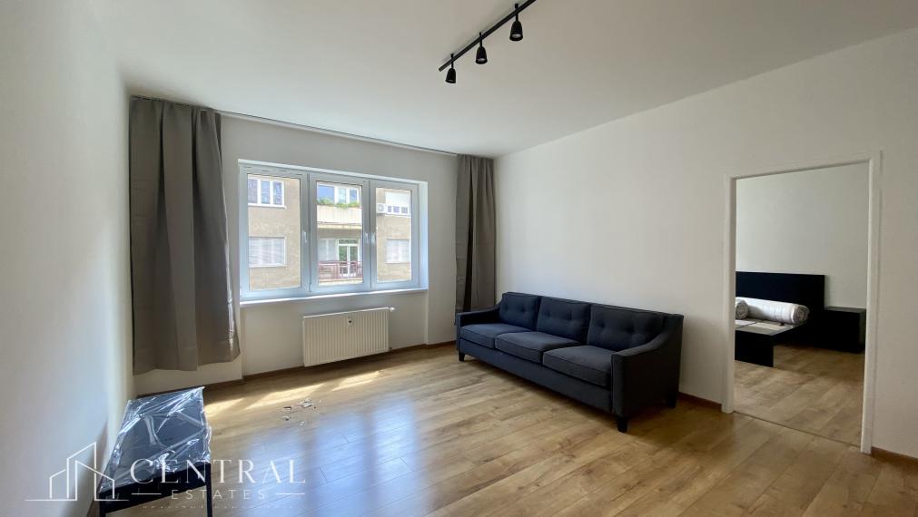 Completely renovated air-conditioned 2-bedroom apartment with a balcony for rent in Nové mesto