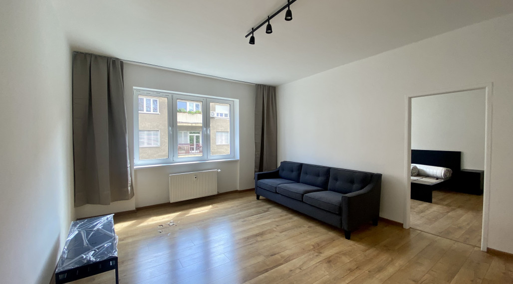 Completely renovated air-conditioned 2-bedroom apartment with a balcony for rent in Nové mesto