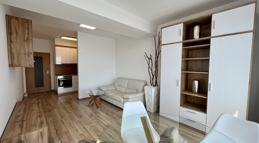 Moderný 2i byt v novostavbe s lodžiou na prenájom v Starom meste