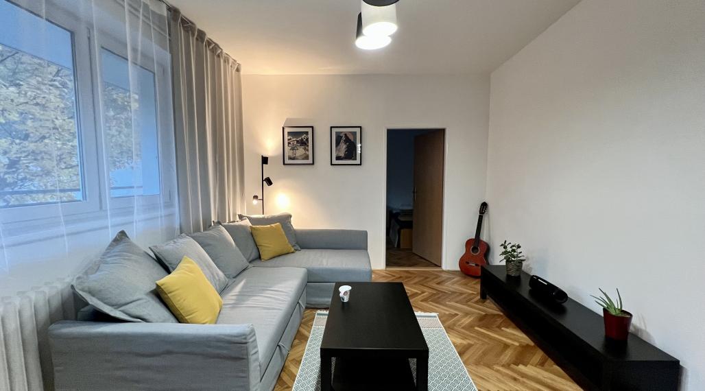 Staromestský 3i byt s veľkou lodžiou na prenájom v Starom meste