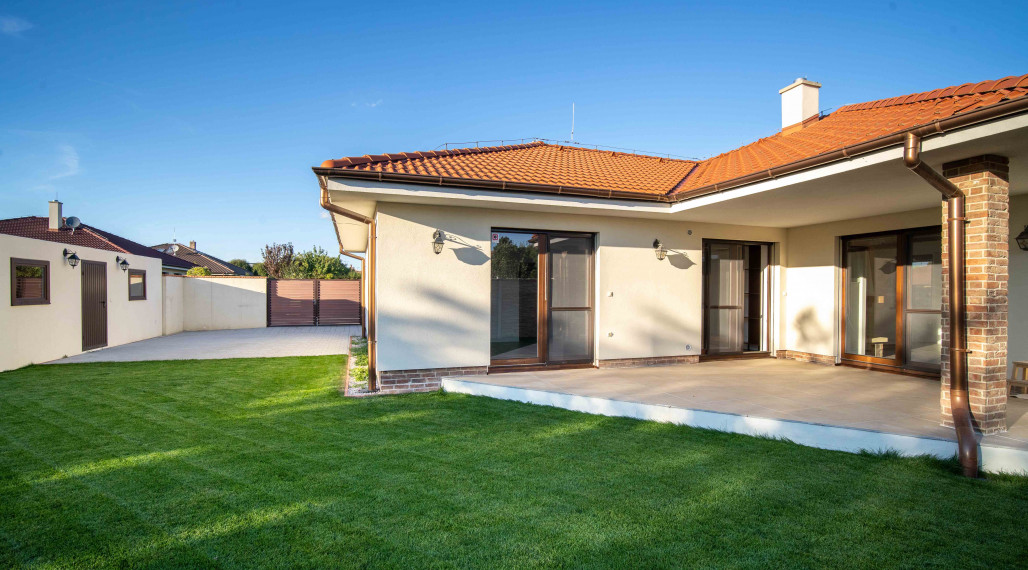 Novostavba 4i rodinný dom so záhradou na prenájom v Slovenskom Grobe