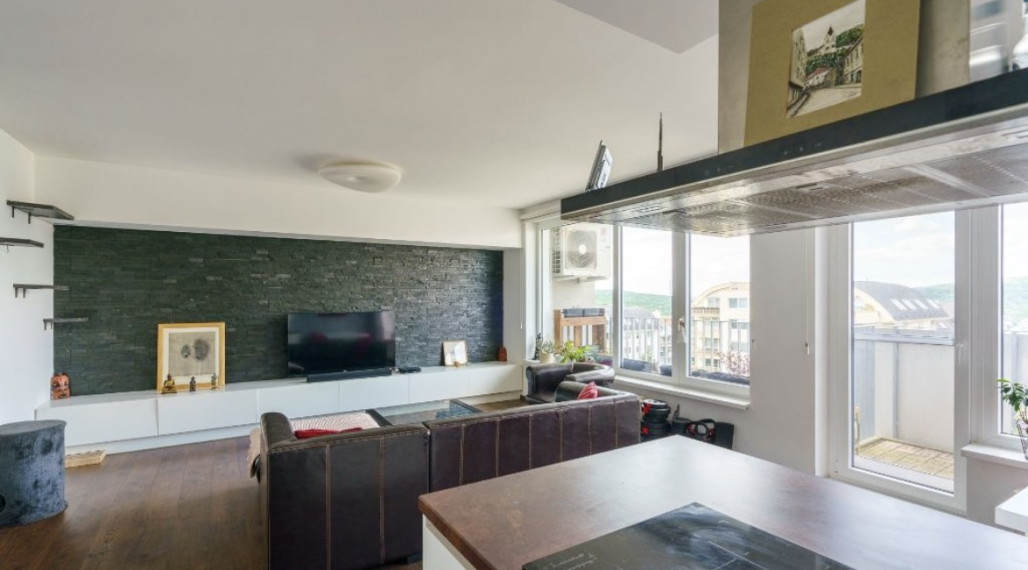 Exkluzívny 4i byt v novostavbe s terasou s parkovaním na prenájom v Starom meste