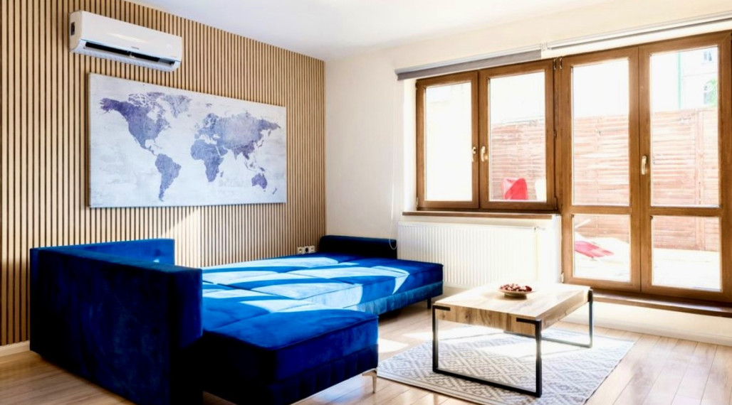 Jedinečný 4- izbový byt s veľkou terasou na prenájom v Starom meste