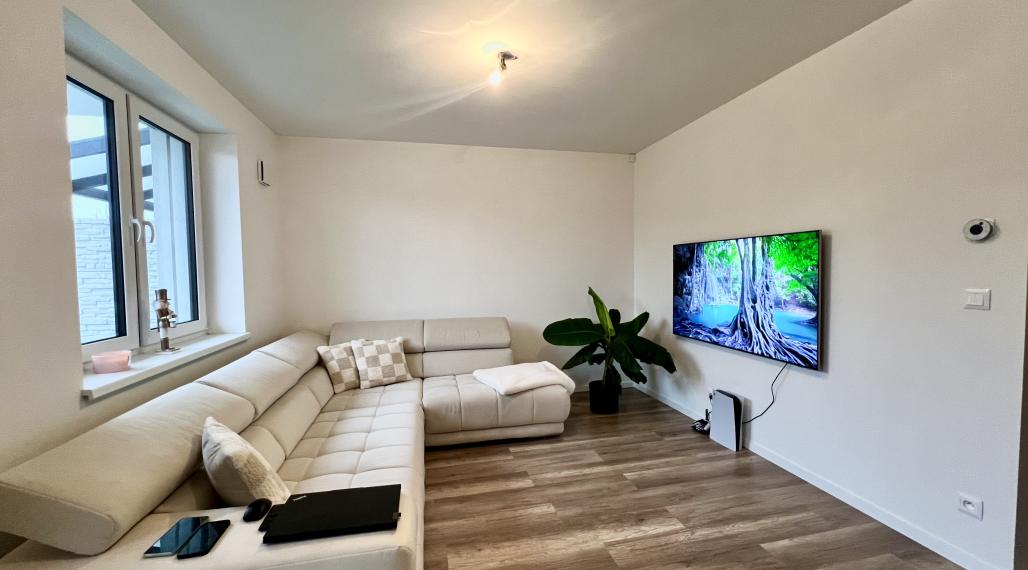 2- izbový byt v novostavbe, 47 m2 predzáhradka, parkovanie