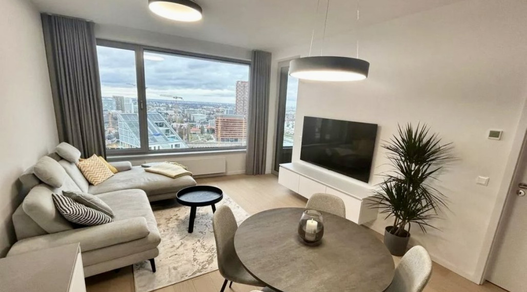 Krásny 2- izbový byt v novostavbe Skypark s lodžiou na prenájom v Starom meste