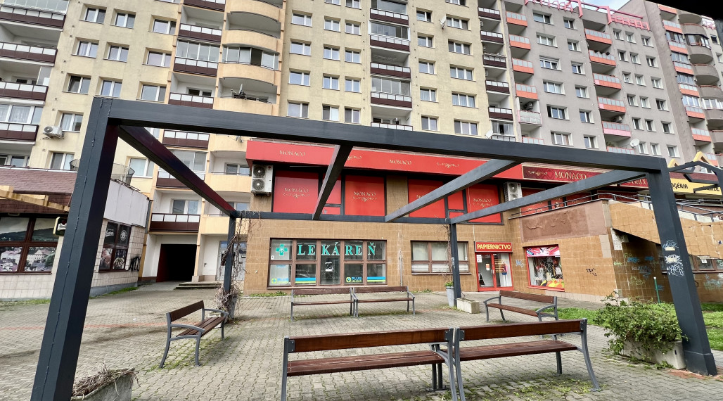 Priestranný nebytový priestor na predaj v Karlovej Vsi ZNÍŽENÁ CENA