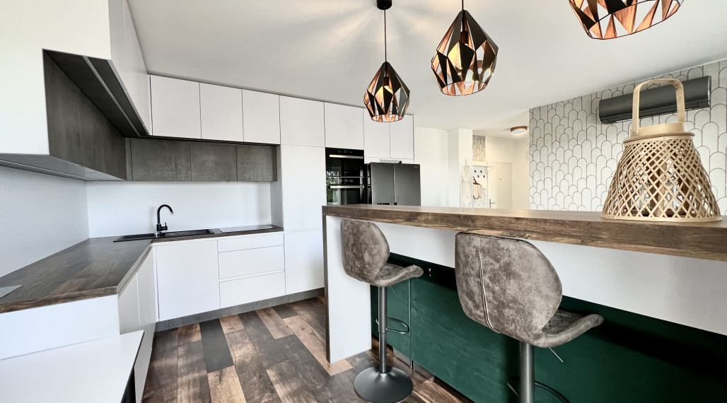 Modern 1-bedroom apartment with balcony and parking for sale in Rovinka