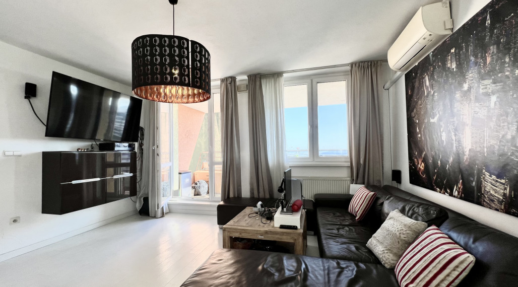 Air-conditioned 3-bedroom apartment in a new building for rent in Karlova Ves