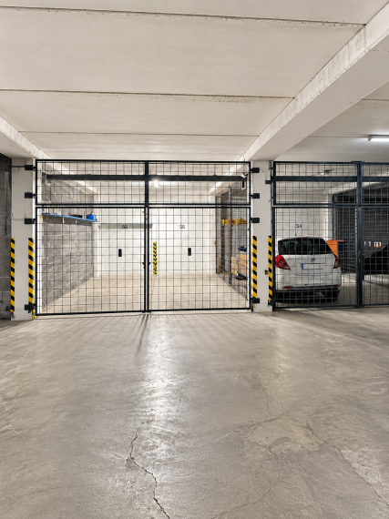 Garážové parkovacie státie 18m2 na prenájom v Ružinove