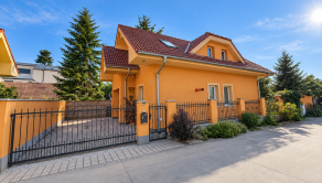 4-izbový 2-podlažný dom/ záhradka/ predaj Ivanka pri Dunaji - fotografia 1