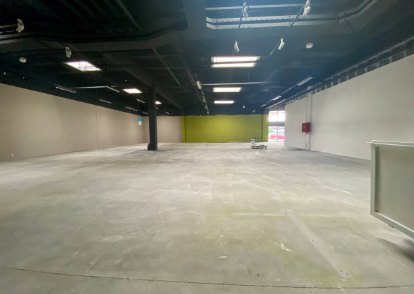 Exkluzívny obchodný priestor s rozlohou 570m2 na prenájom v Bratislave