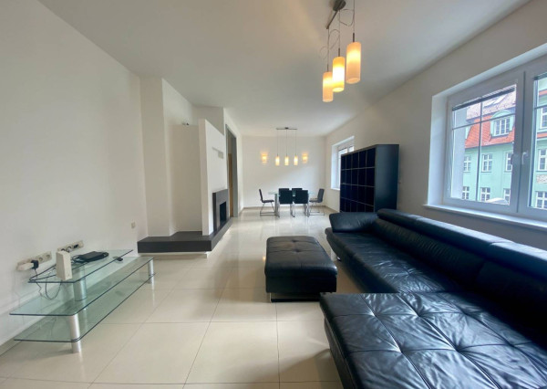 Lukratívny 4i byt s parkovaním na prenájom v Starom meste