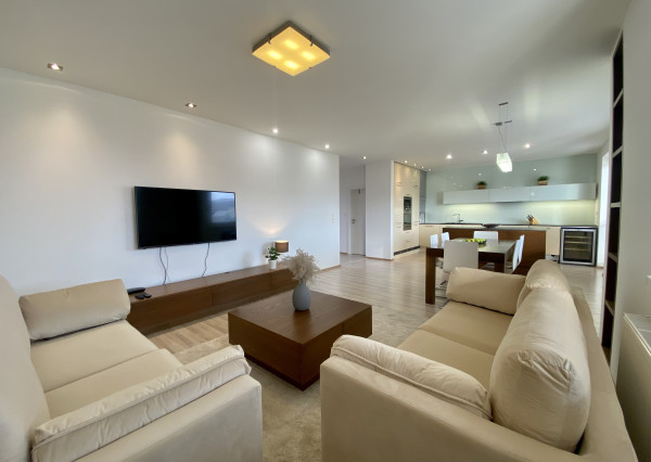 Superior 4- bedroom duplex in a new building with terrace and garage for rent in Petržalka