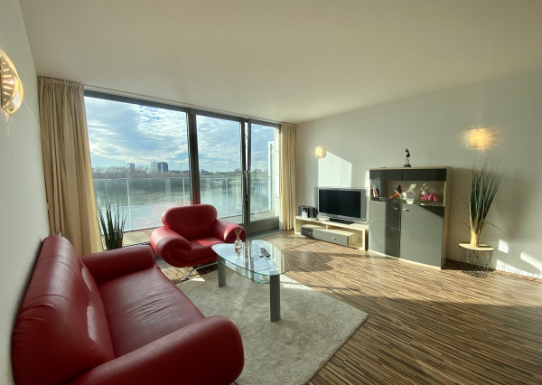 Moderný klimatizovaný 2i byt v lukatívnej novostavbe s terasou na prenájom v Starom meste