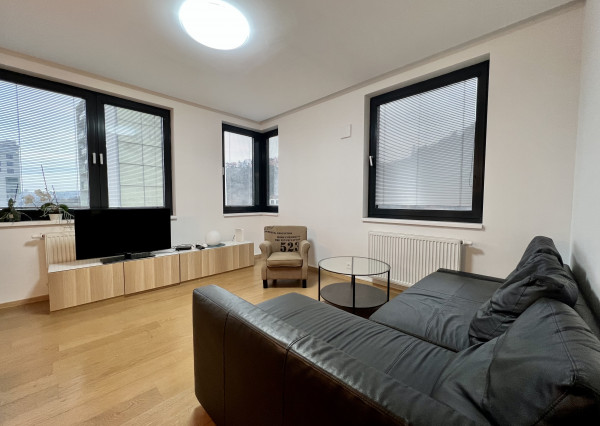 Krásny 2i byt v novostavbe s lodžiou a parkovaním na prenájom v Starom meste